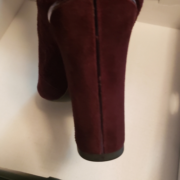 Brand New DKNY SUEDE BOOTIES size 8 - Picture 7 of 9